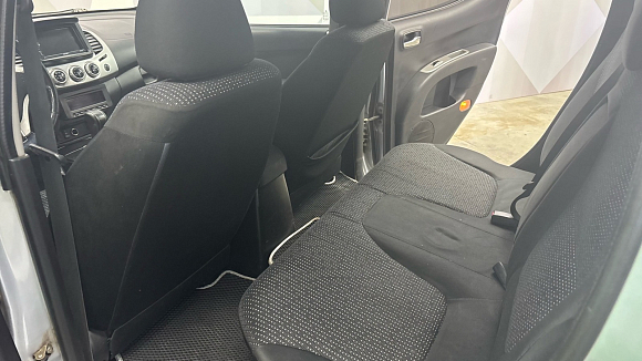 Mitsubishi L200 Intense, 2014 года, пробег 264000 км