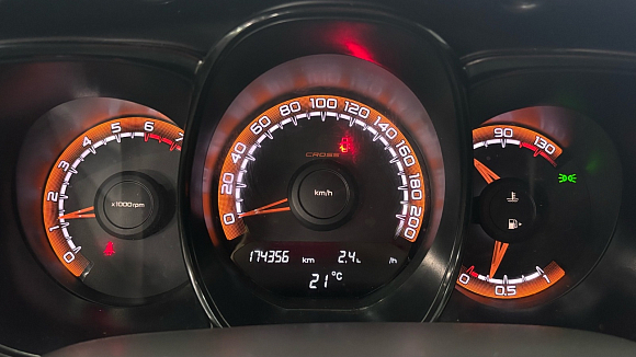 Lada (ВАЗ) Vesta Luxe, 2019 года, пробег 174351 км