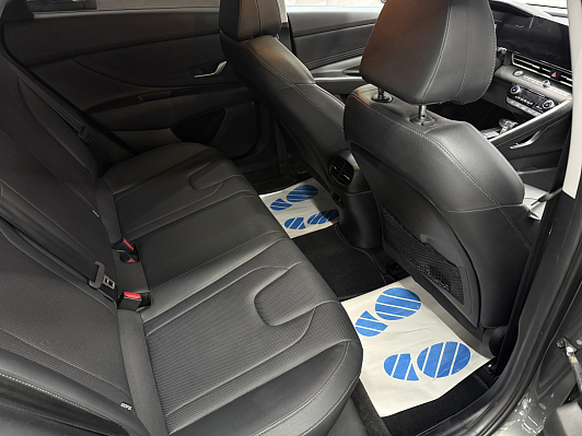 Hyundai Elantra LUX, 2023 года, пробег 76279 км