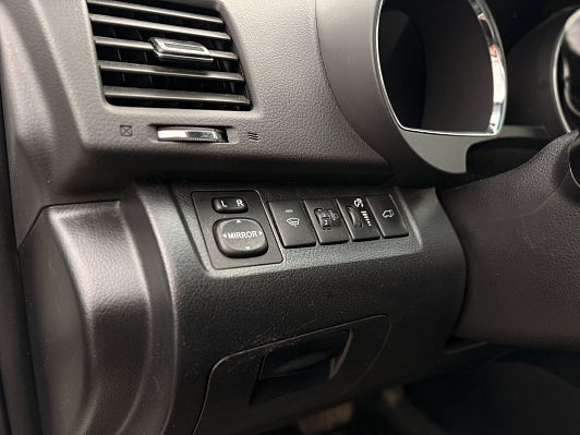 Toyota Highlander, 2011 года, пробег 146175 км