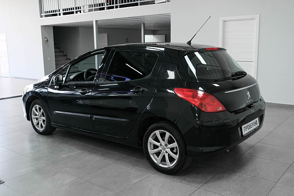 Peugeot 308 Access, 2011 года, пробег 165765 км