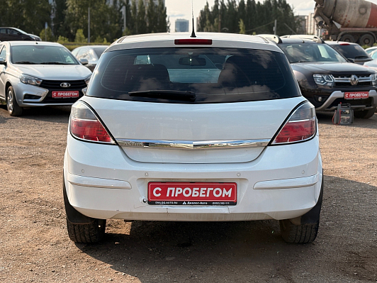 Opel Astra, 2013 года, пробег 210036 км