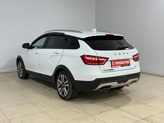 Lada (ВАЗ) Vesta Luxe Multimedia (2017-2019), 2022 года, пробег 37565 км