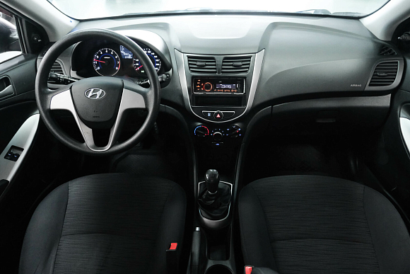 Hyundai Solaris Active, 2015 года, пробег 98000 км