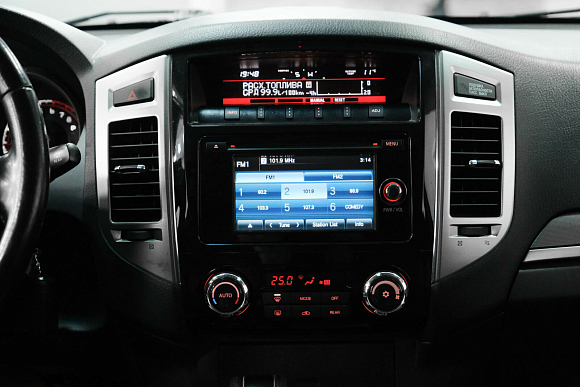 Mitsubishi Pajero Instyle, 2017 года, пробег 150820 км