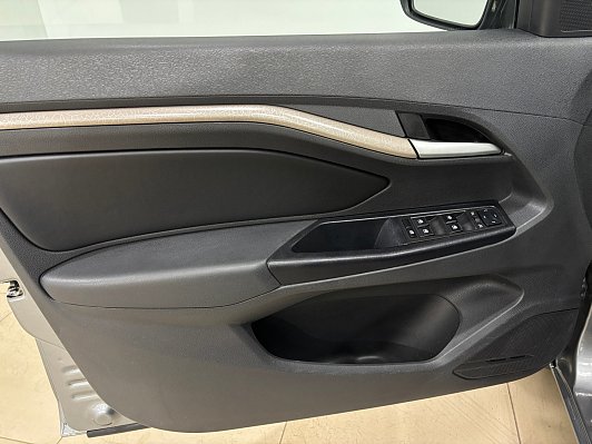 Lada (ВАЗ) Vesta Luxe Multimedia (2019-2021), 2019 года, пробег 111628 км
