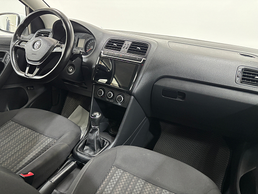 Volkswagen Polo Comfortline, 2018 года, пробег 87968 км