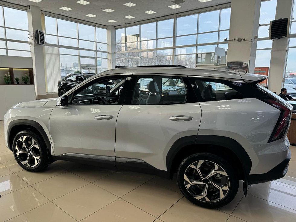 Geely Atlas Флагман, серебряный