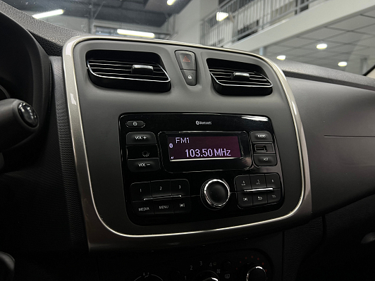 Renault Sandero Stepway Life, 2021 года, пробег 77336 км