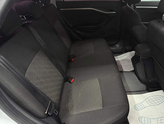 Lada (ВАЗ) Vesta Comfort Multimedia, 2018 года, пробег 142975 км