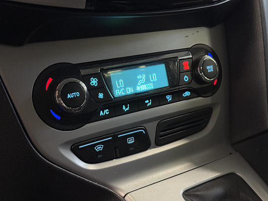 Ford Focus SYNC Edition, 2013 года, пробег 217000 км