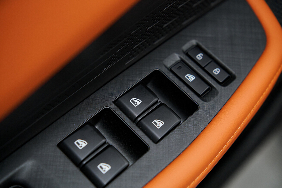 Changan UNI-V LX, красный