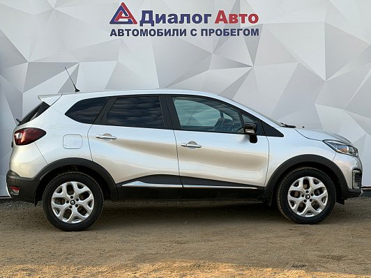 Renault Kaptur Play, 2017 года, пробег 150000 км