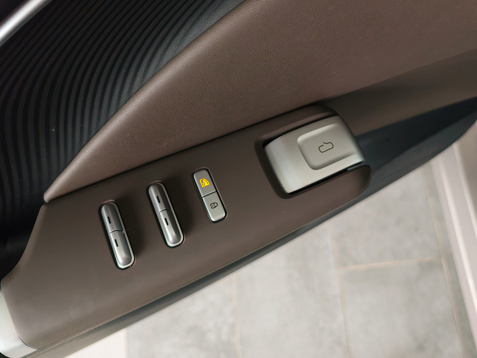 Changan UNI-S Техно, золотой