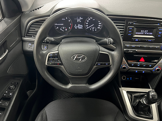 Hyundai Elantra Start, 2017 года, пробег 173500 км