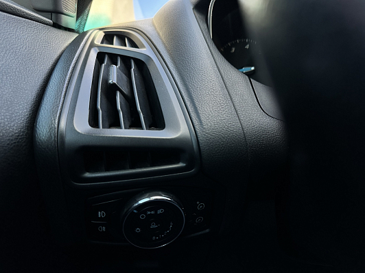 Ford Focus SYNC Edition, 2012 года, пробег 220450 км