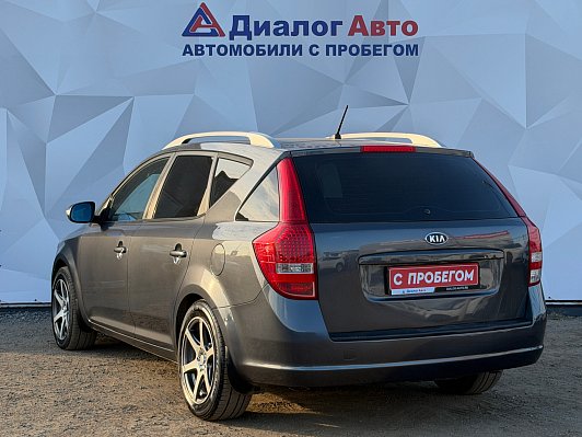 Kia Ceed Люкс плюс, 2010 года, пробег 240000 км