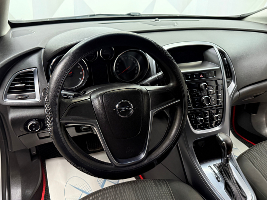 Opel Astra Cosmo, 2013 года, пробег 220132 км