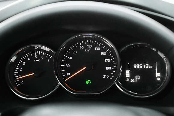Renault Logan Drive, 2020 года, пробег 99513 км