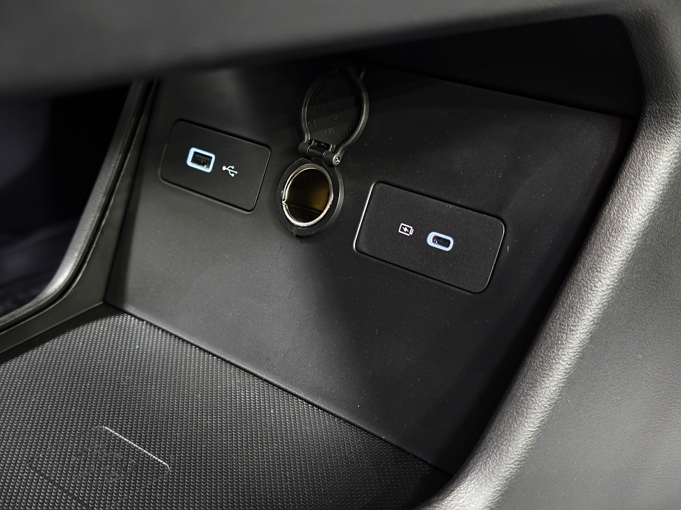 Geely Monjaro Flagship SE, зеленый