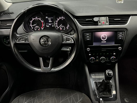 Skoda Octavia Hockey Edition, 2018 года, пробег 140290 км