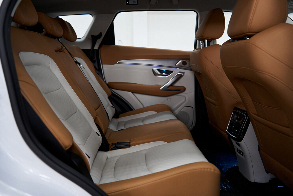 JETOUR X70 PLUS Luxury, белый