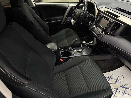 Toyota RAV4, 2013 года, пробег 111802 км
