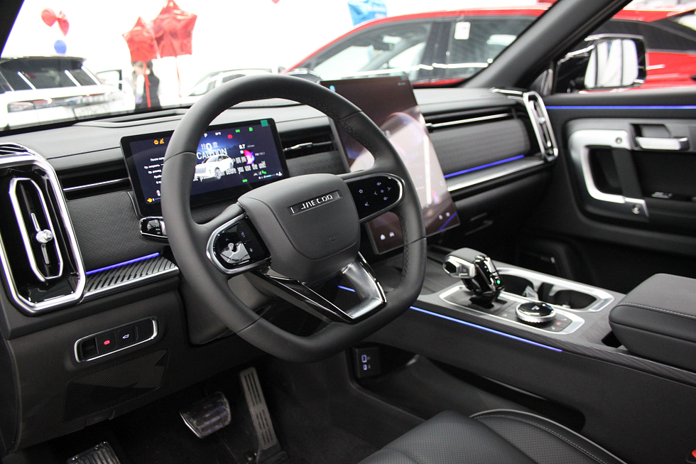 Omoda C7 , черный