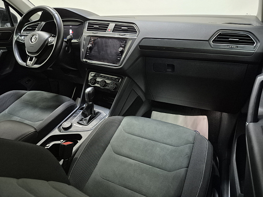 Volkswagen Tiguan Highline, 2018 года, пробег 124500 км