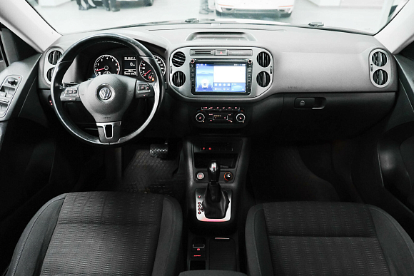 Volkswagen Tiguan Avenue, 2013 года, пробег 209000 км