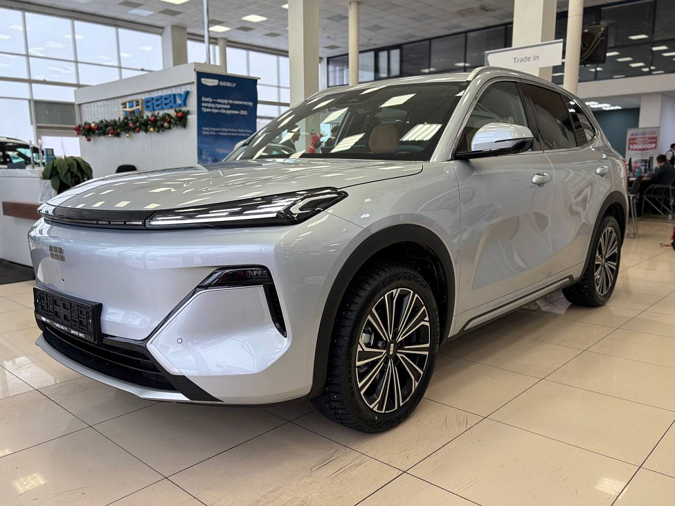 Geely EX5 EM-i Макс, серебряный
