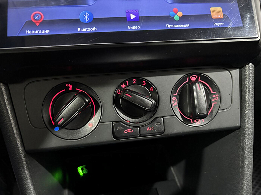 Volkswagen Polo Comfortline, 2015 года, пробег 202635 км