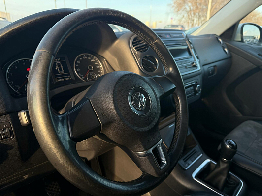 Volkswagen Tiguan Trend&Fun, 2011 года, пробег 231722 км