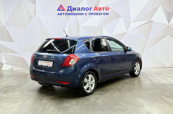 Kia Ceed, 2011 года, пробег 223305 км
