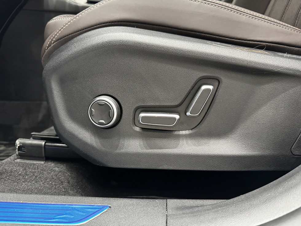 Geely Monjaro Full Moon (Xingyue L), белый