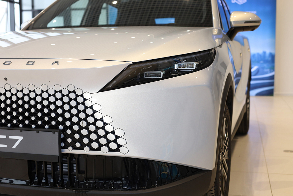 Omoda C7 Актив, серый