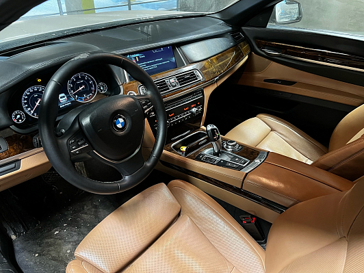 BMW 7 серии, 2013 года, пробег 156000 км