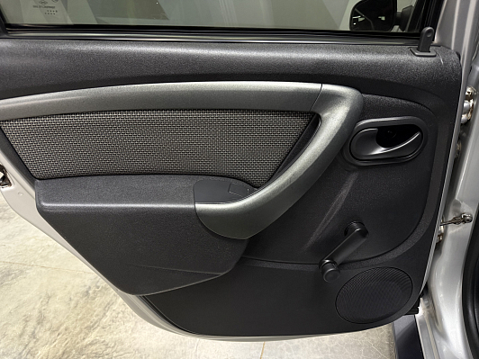 Renault Duster Life, 2015 года, пробег 178643 км