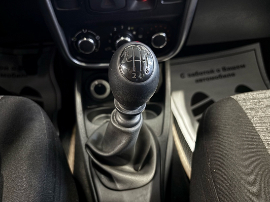 Renault Duster Authentique, 2012 года, пробег 137000 км