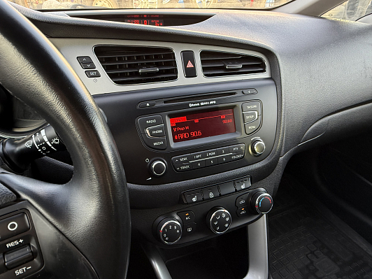 Kia Ceed Comfort, 2014 года, пробег 189000 км