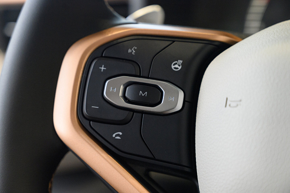 Haval Jolion Elite, красный