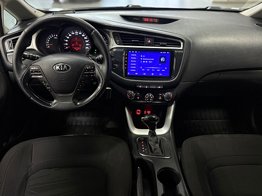 Kia Ceed Luxe, 2018 года, пробег 138133 км
