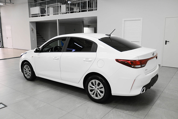 Kia Rio Luxe, 2021 года, пробег 74500 км
