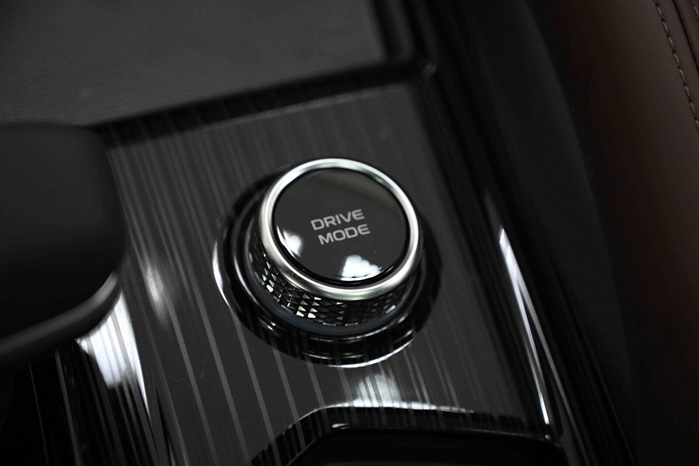 Geely Monjaro Flagship (2023-2025), черный