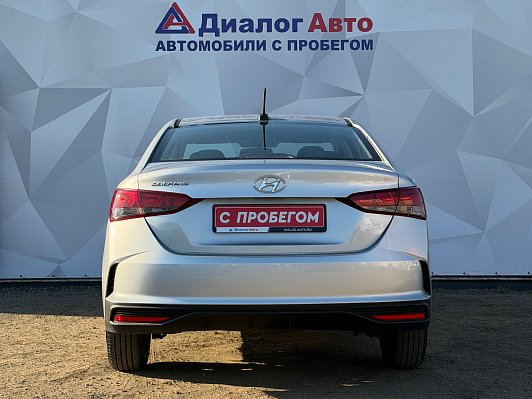 Hyundai Solaris Специальная Серия "10 лет" + Comfort, 2021 года, пробег 13000 км