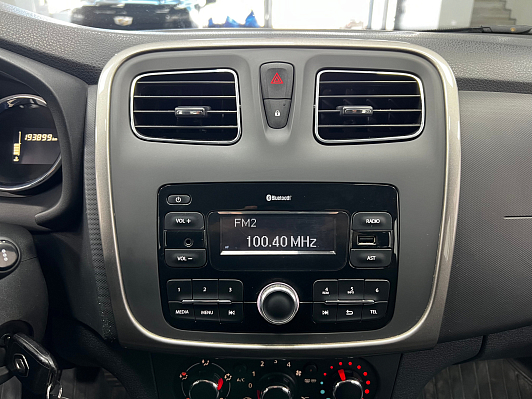 Renault Logan Stepway Drive, 2020 года, пробег 193000 км