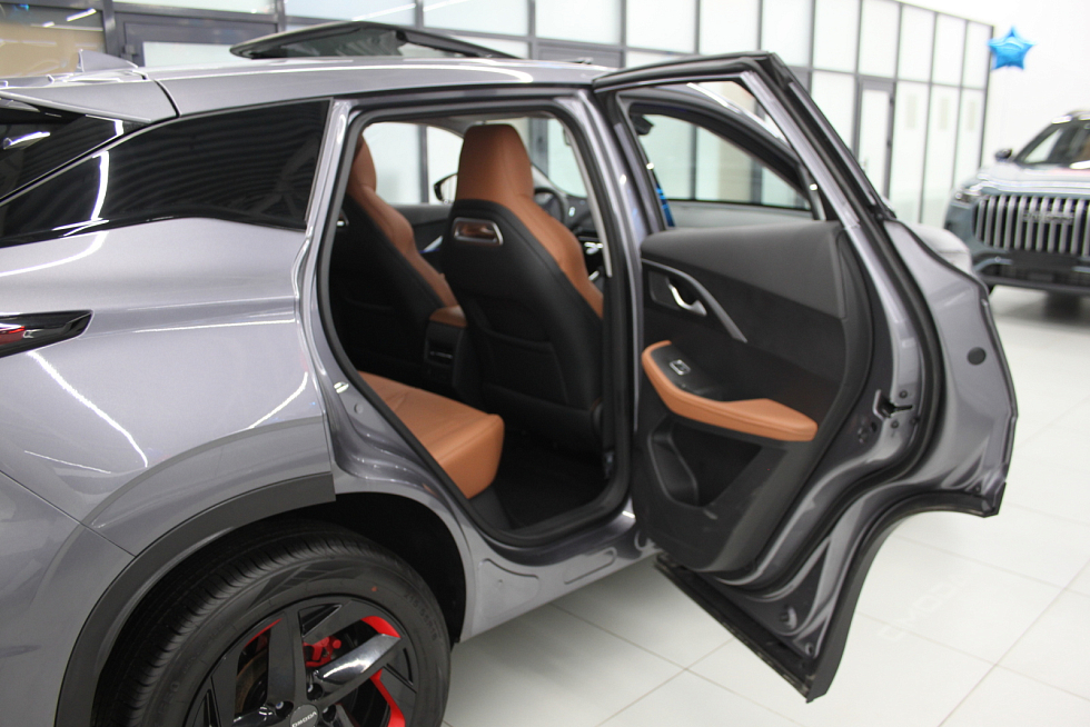 Omoda C5 Актив, серый