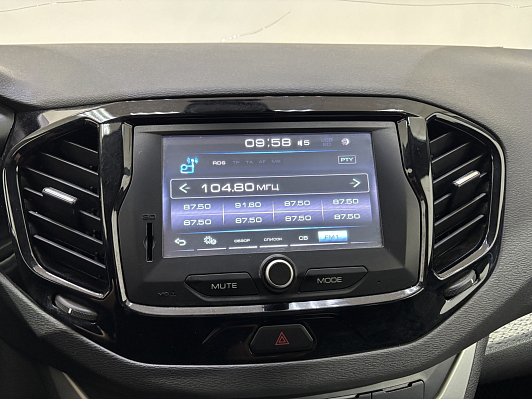 Lada (ВАЗ) Vesta Luxe Prestige (2017-2019), 2018 года, пробег 152280 км