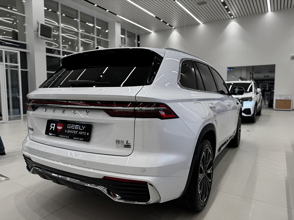 Geely Monjaro Full Moon (Xingyue L), белый