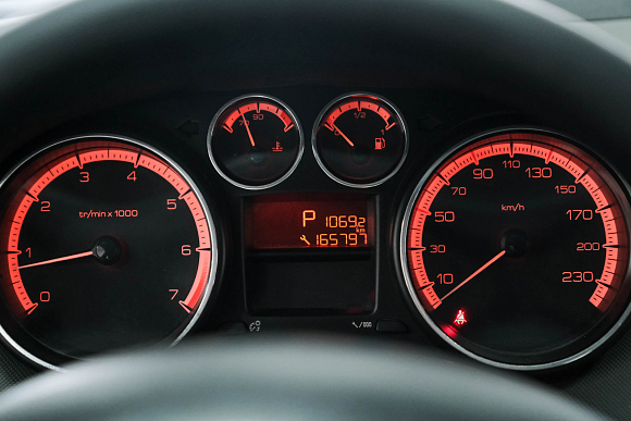 Peugeot 308 Access, 2011 года, пробег 165765 км
